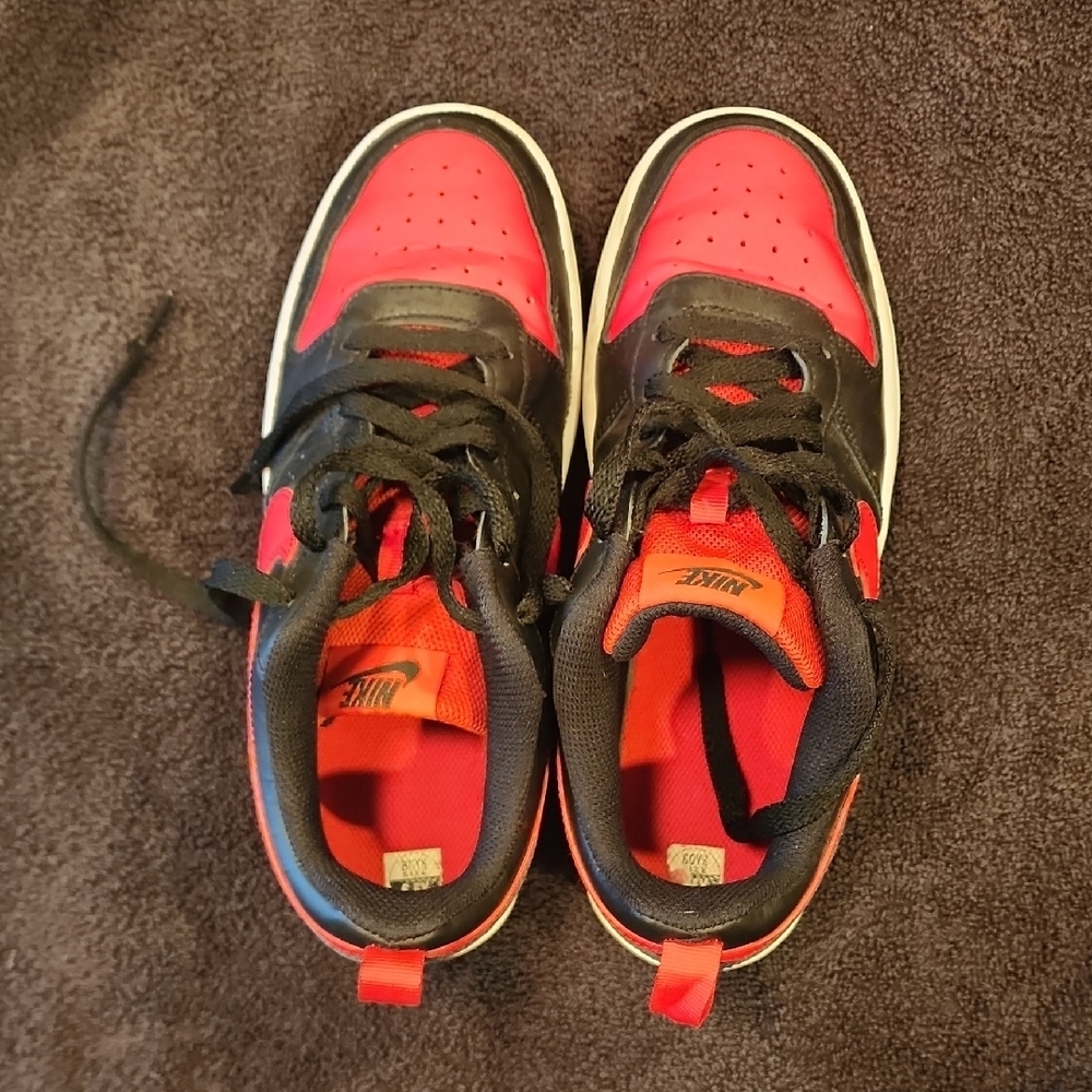 Kids Court Borough Recraft Low Top Sneaker. Red and Black Sneakers